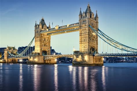 Billige Flybiletter fra London fra 344 kr .